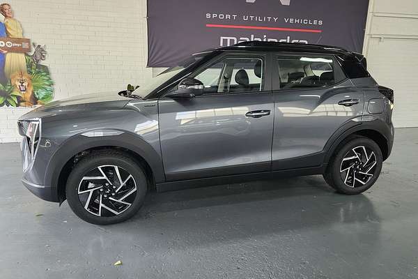 2025 Mahindra XUV3XO AX7L