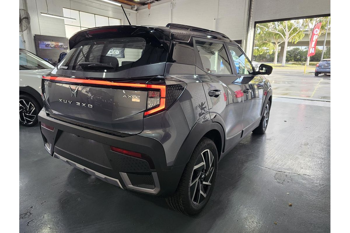2025 Mahindra XUV3XO AX7L