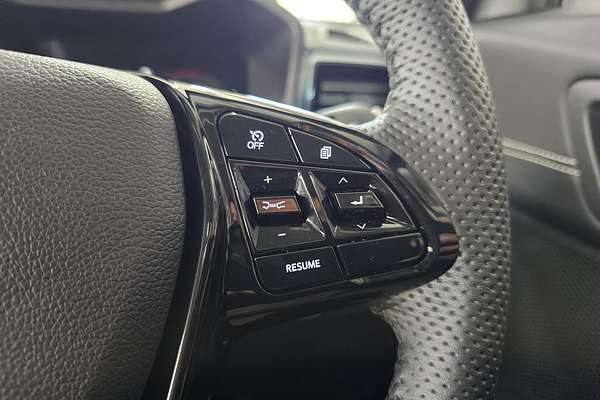 2025 Mahindra XUV3XO AX7L