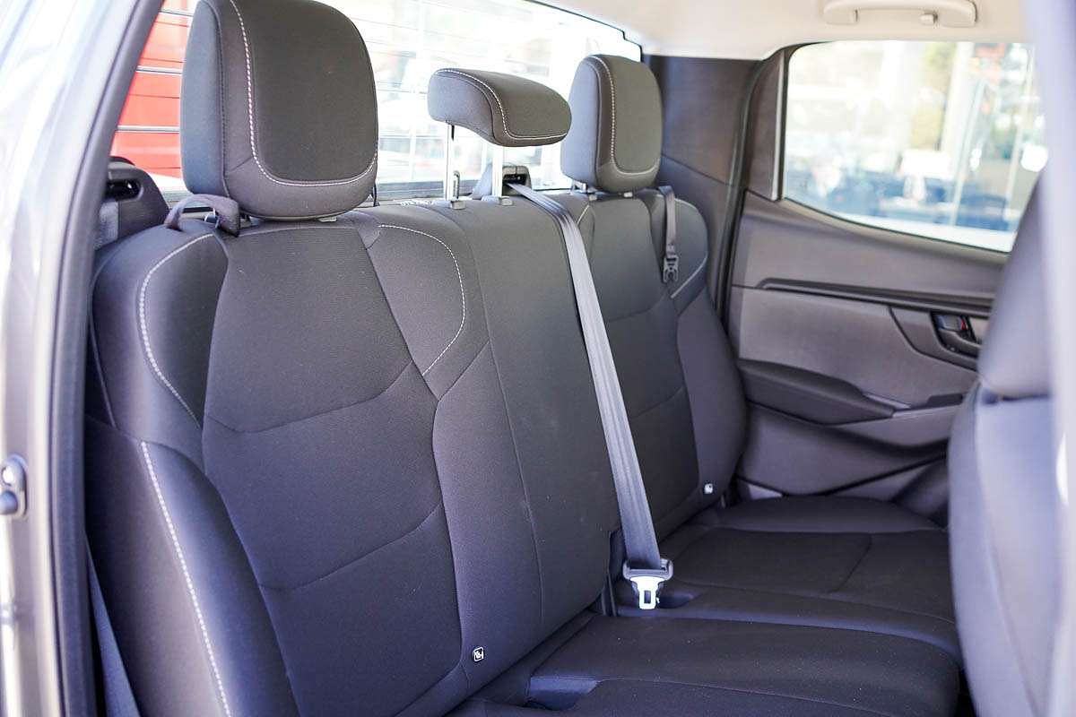 2025 Isuzu D-MAX SX 4X4