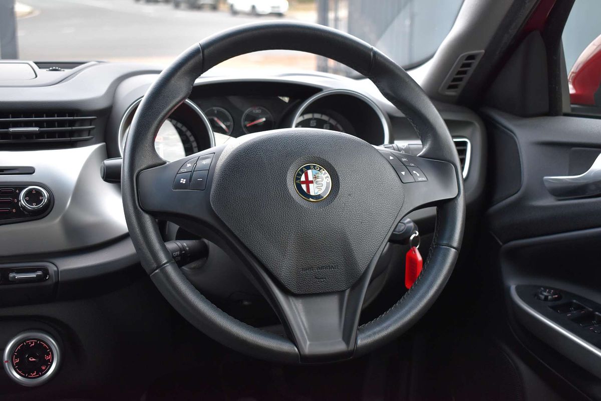 2014 Alfa Romeo Giulietta Progression Series 0
