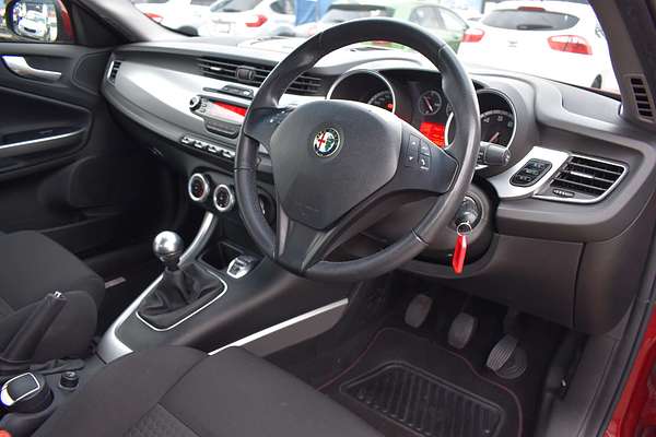 2014 Alfa Romeo Giulietta Progression Series 0