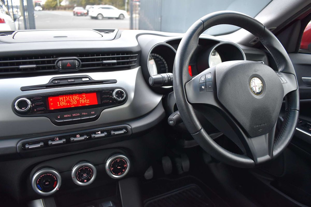 2014 Alfa Romeo Giulietta Progression Series 0