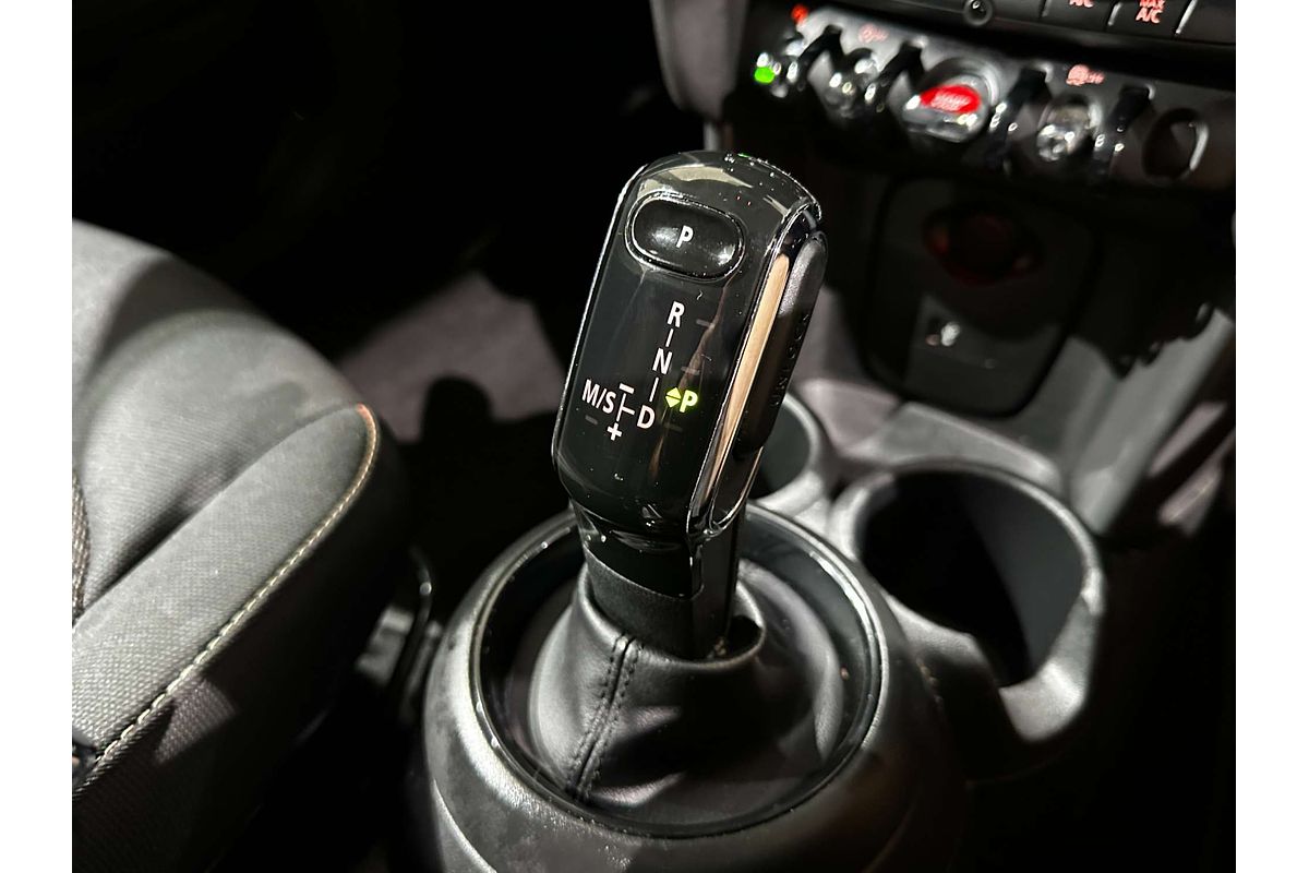 2021 MINI Hatch Cooper Classic F56 LCI