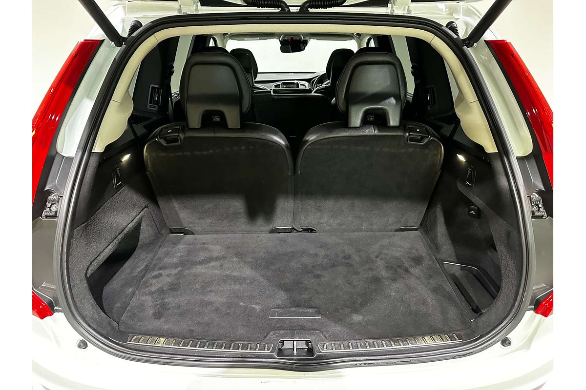 2020 Volvo XC90 D5 Momentum