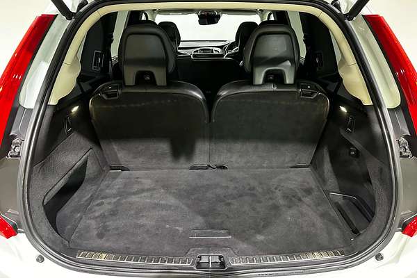 2020 Volvo XC90 D5 Momentum