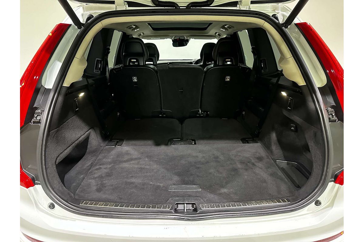 2020 Volvo XC90 D5 Momentum
