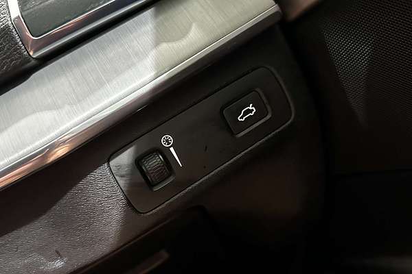 2020 Volvo XC90 D5 Momentum