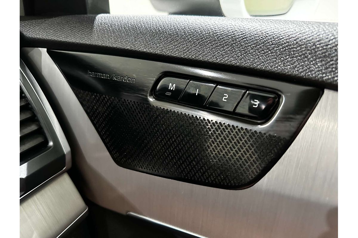 2020 Volvo XC90 D5 Momentum