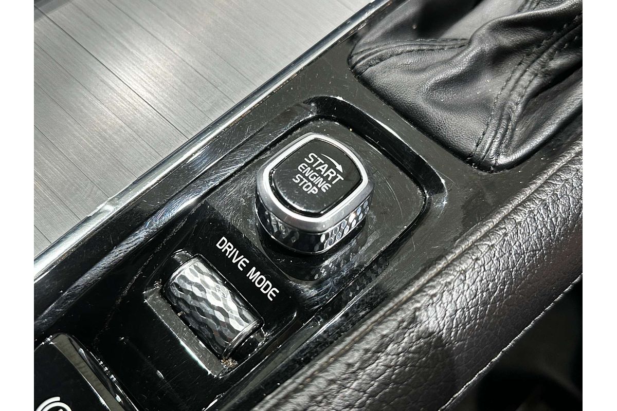 2020 Volvo XC90 D5 Momentum