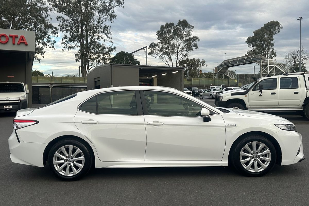 2020 Toyota Camry Ascent Sport