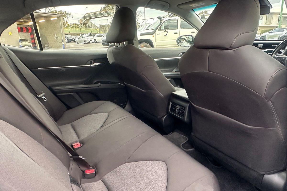 2020 Toyota Camry Ascent Sport