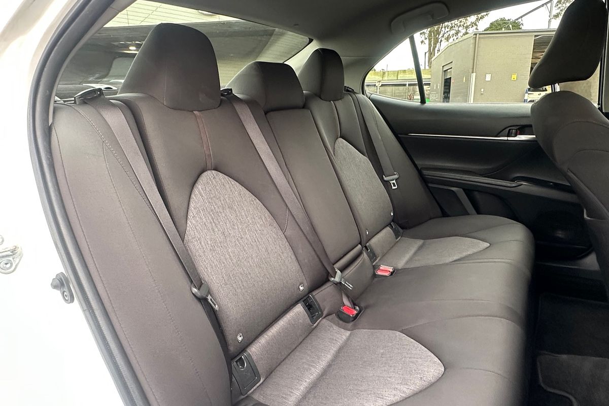 2020 Toyota Camry Ascent Sport