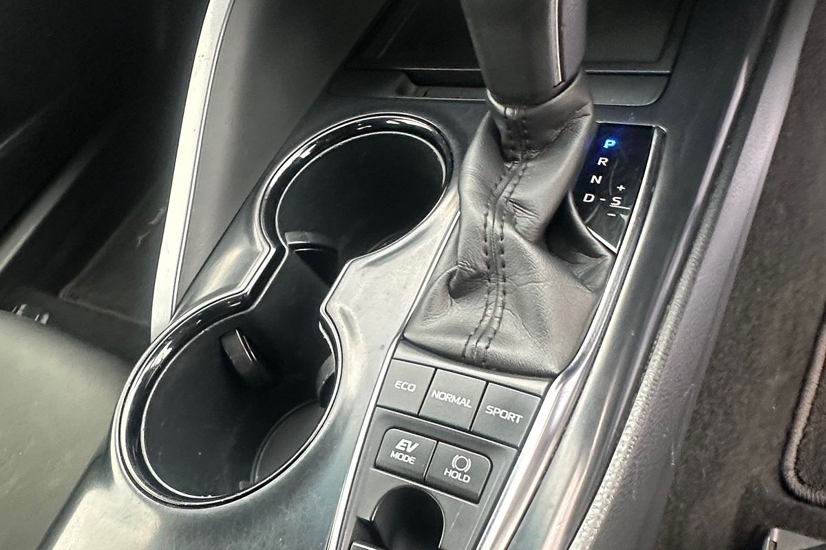 2020 Toyota Camry Ascent Sport