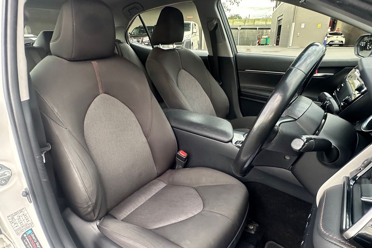 2020 Toyota Camry Ascent Sport