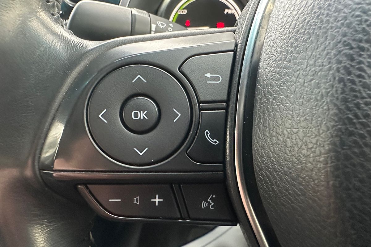 2020 Toyota Camry Ascent Sport
