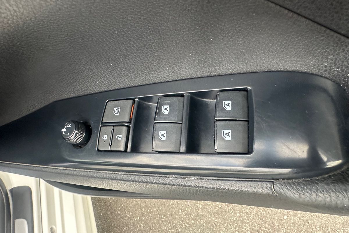 2020 Toyota Camry Ascent Sport