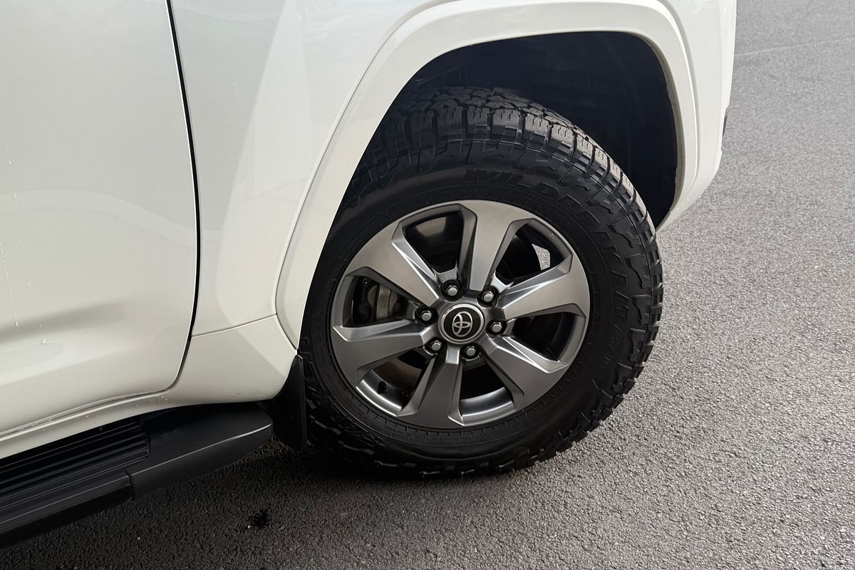 2022 Toyota Landcruiser VX FJA300R