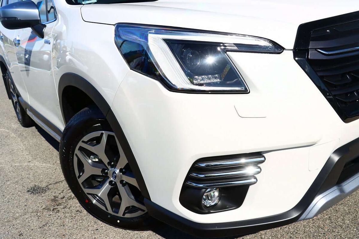 2025 Subaru Forester Hybrid L S5