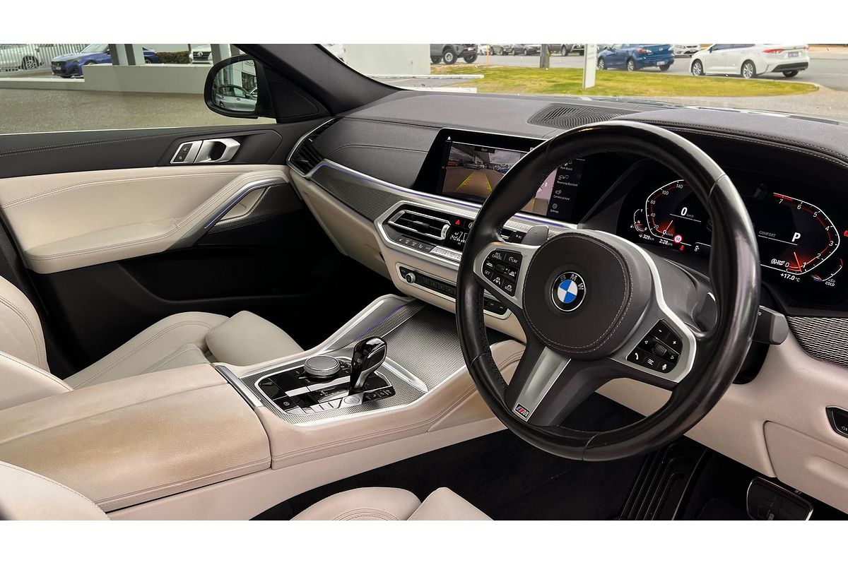 2022 BMW X6 xDrive40i M Sport G06