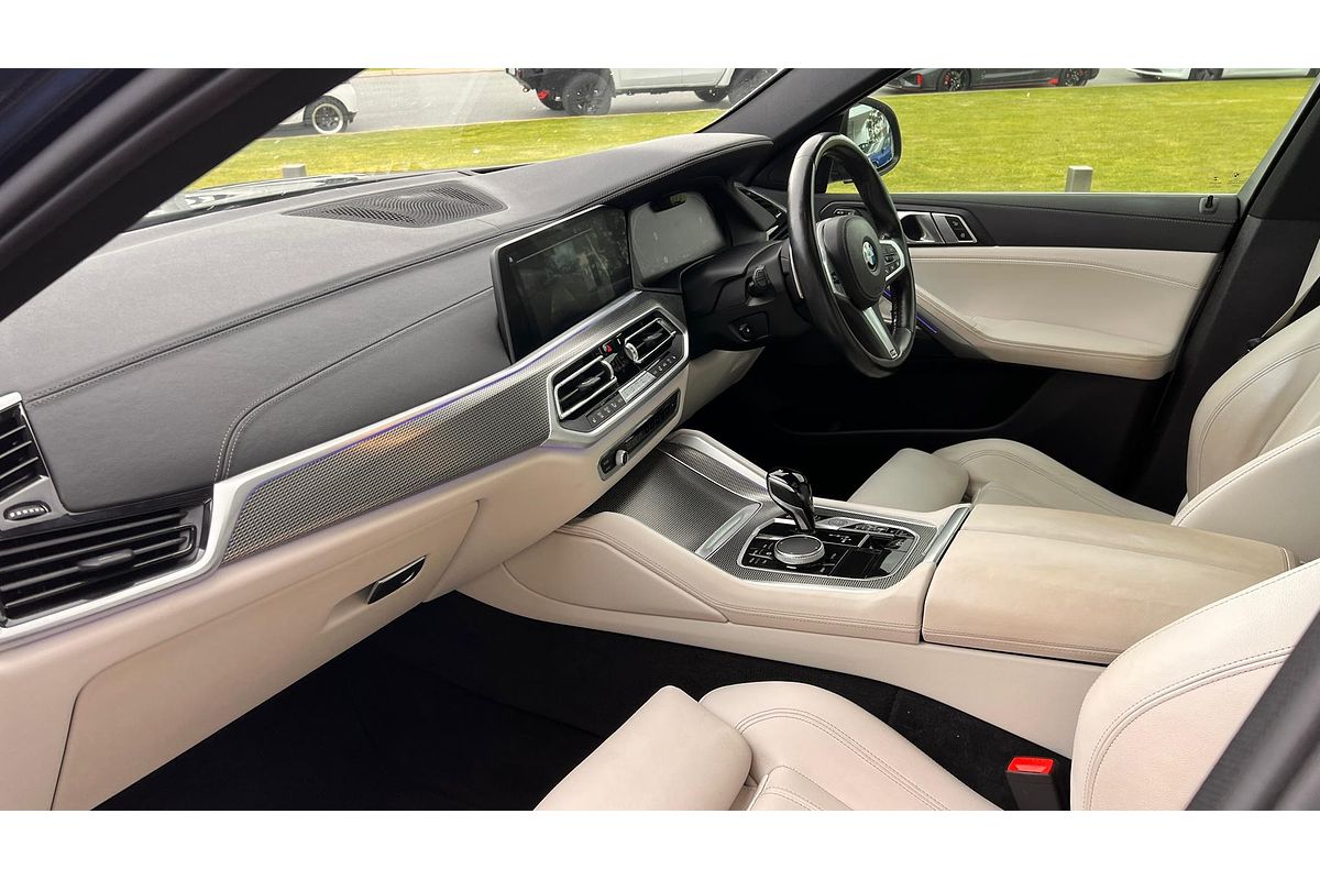 2022 BMW X6 xDrive40i M Sport G06