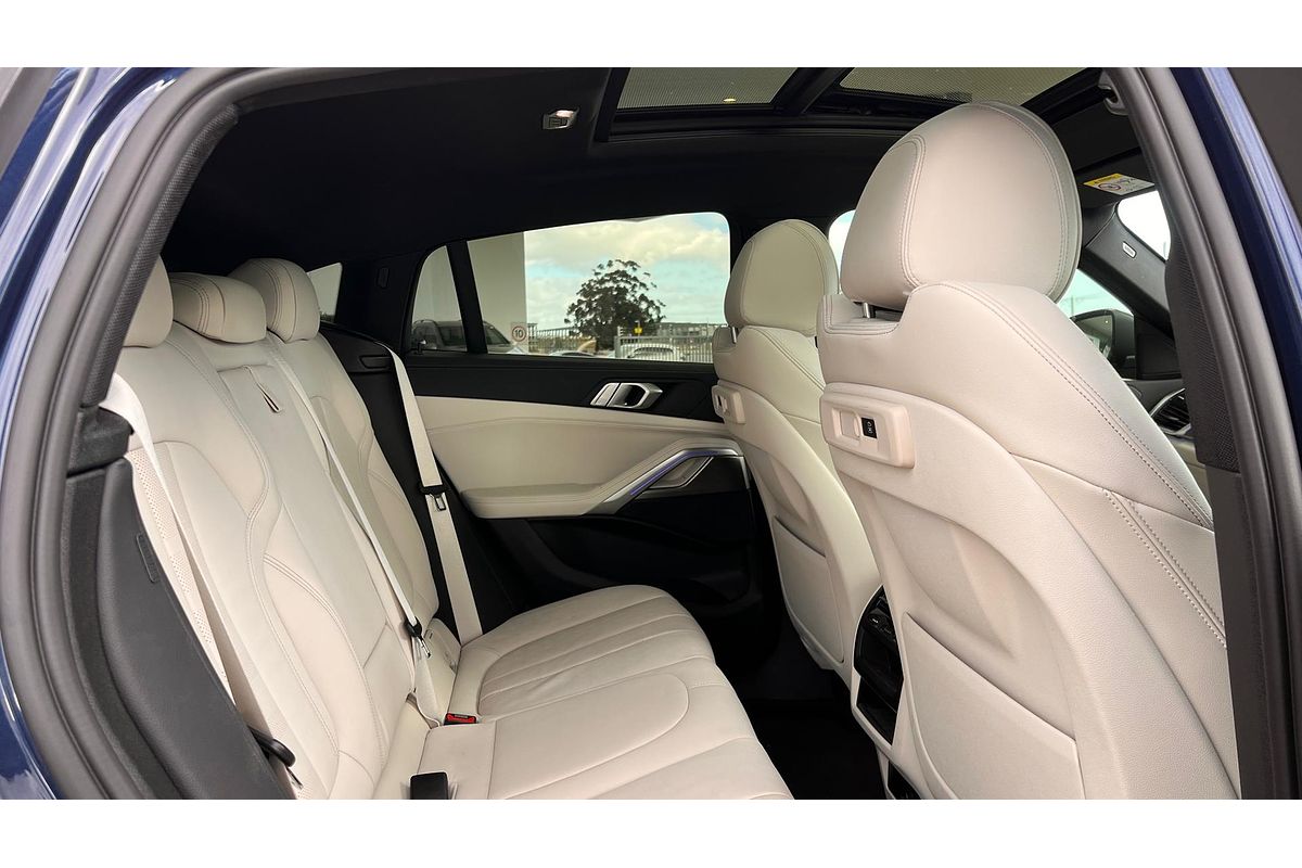 2022 BMW X6 xDrive40i M Sport G06