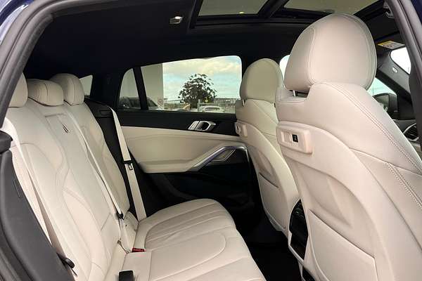 2022 BMW X6 xDrive40i M Sport G06
