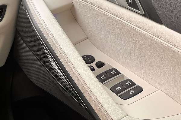 2022 BMW X6 xDrive40i M Sport G06