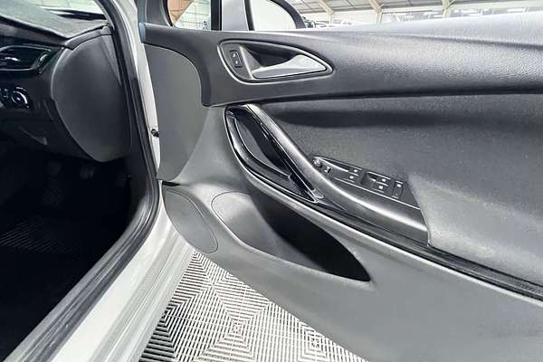 2017 Holden Astra RS BK