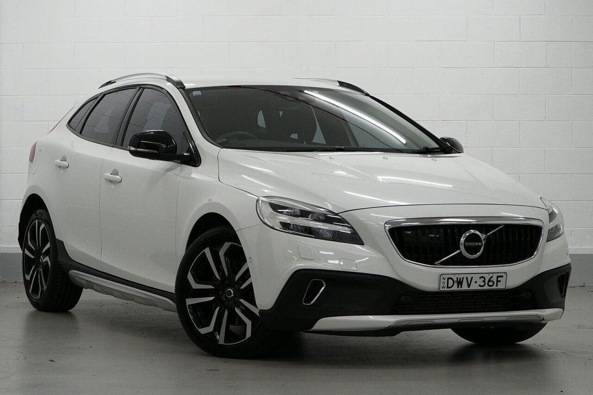 2017 Volvo V40 Cross Country D4 Pro
