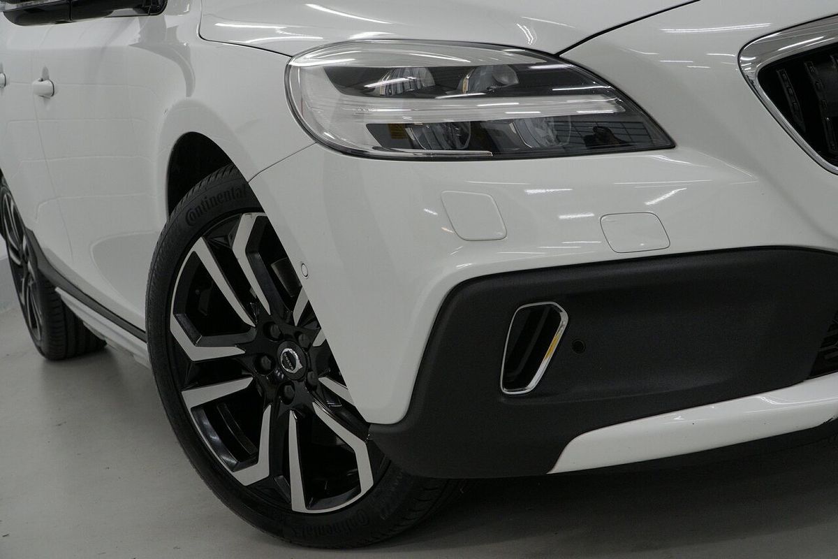 2017 Volvo V40 Cross Country D4 Pro