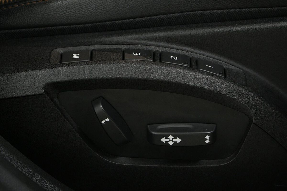2017 Volvo V40 Cross Country D4 Pro