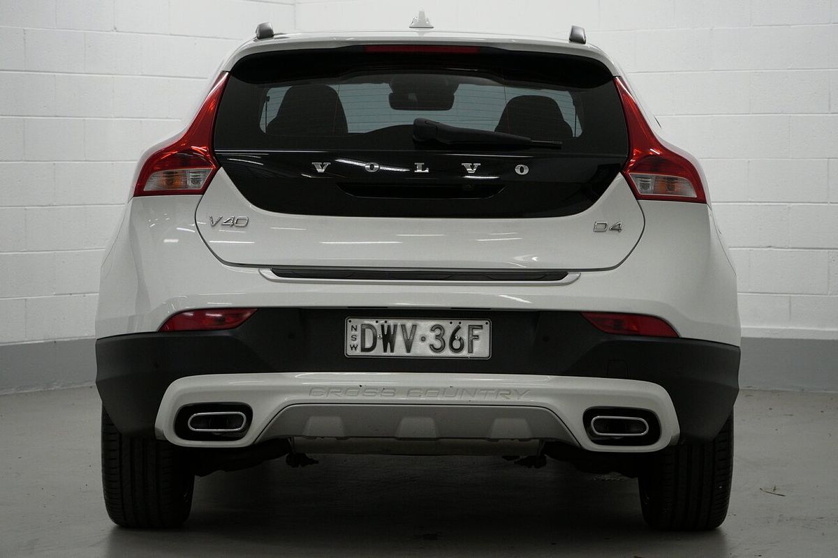 2017 Volvo V40 Cross Country D4 Pro