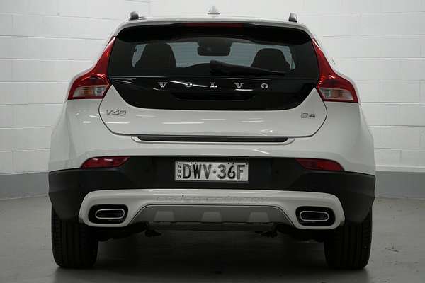 2017 Volvo V40 Cross Country D4 Pro