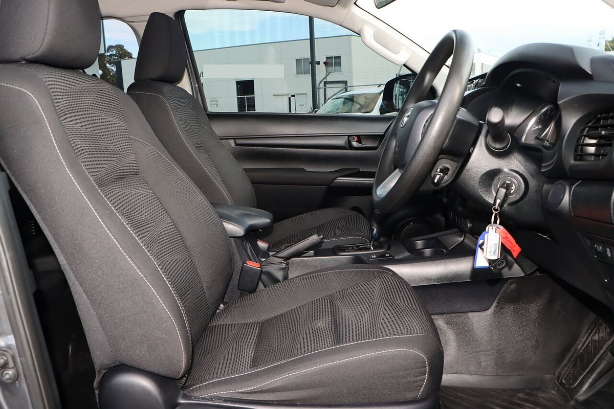 2021 Toyota Hilux SR GUN126R 4X4
