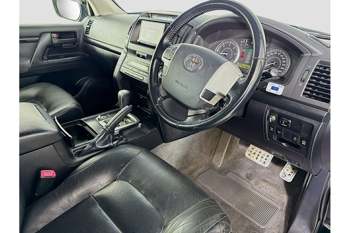 2013 Toyota LANDCRUISER LANDCRUISER 200 T/D A/T ALTITUDE VDJ200R