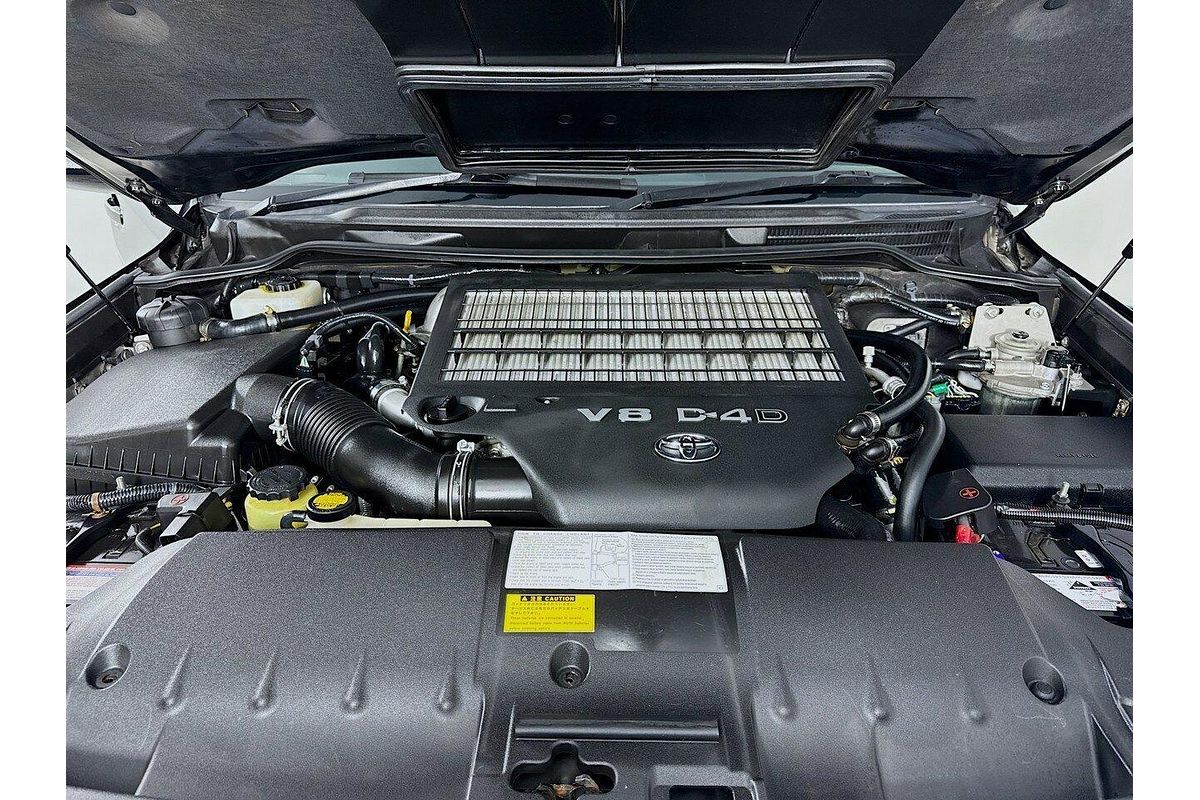 2013 Toyota LANDCRUISER LANDCRUISER 200 T/D A/T ALTITUDE VDJ200R