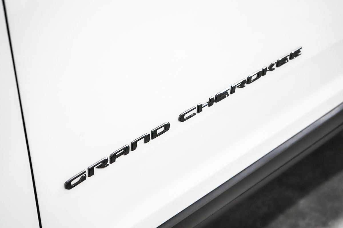 2023 Jeep Grand Cherokee Night Eagle WL