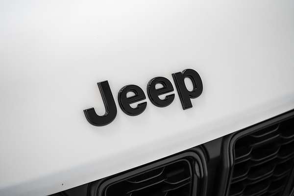 2023 Jeep Grand Cherokee Night Eagle WL