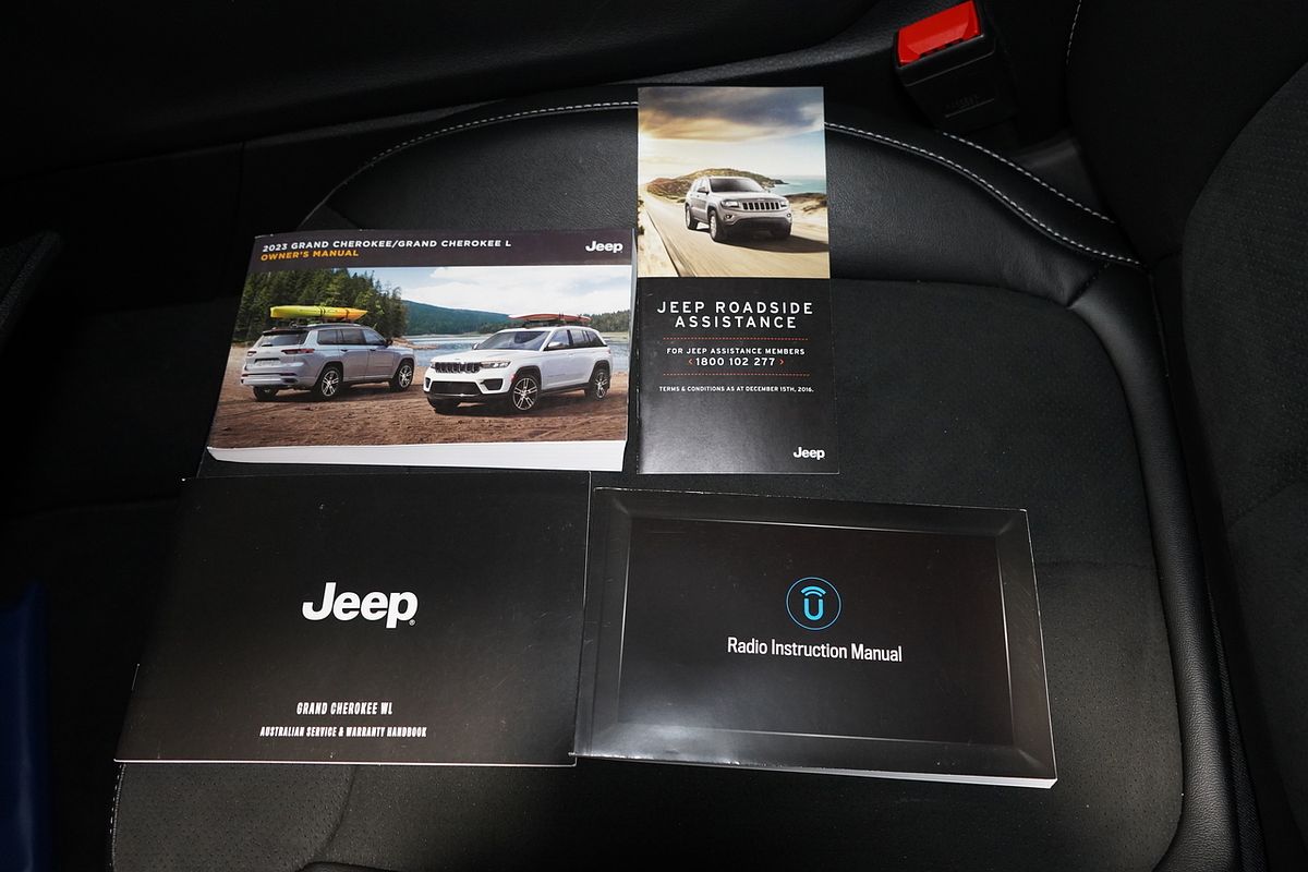 2023 Jeep Grand Cherokee Night Eagle WL