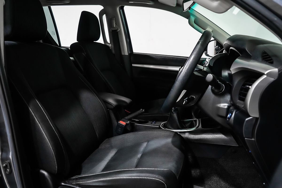 2021 Toyota Hilux SR5 GUN126R 4X4