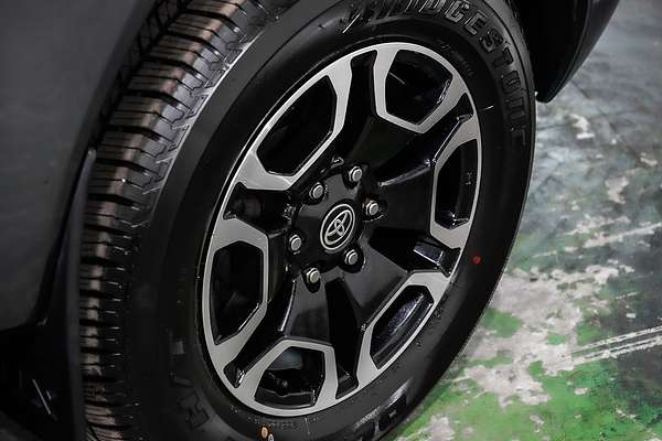 2021 Toyota Hilux SR5 GUN126R 4X4