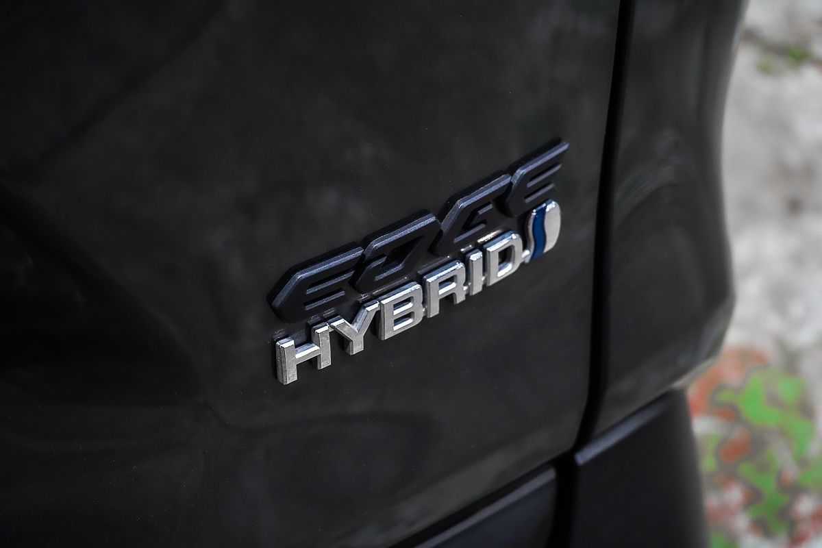 2022 Toyota RAV4 Edge AXAH54R