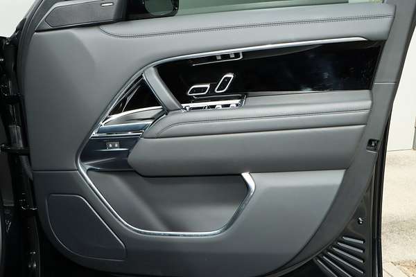 2022 Land Rover Range Rover D300 SE L460