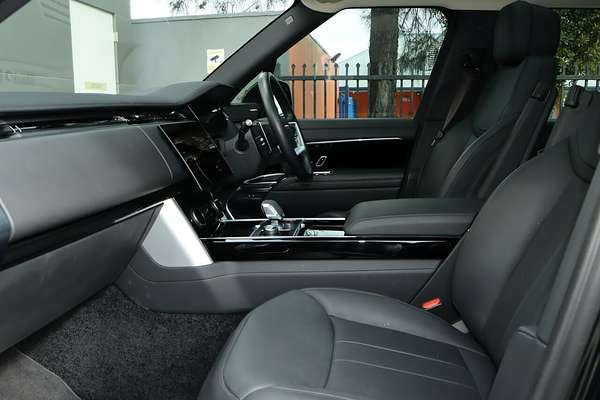2022 Land Rover Range Rover D300 SE L460