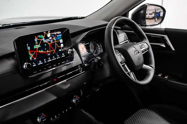 2024 Mitsubishi Outlander LS ZM