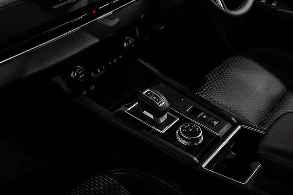 2024 Mitsubishi Outlander LS ZM