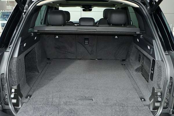 2022 Land Rover Range Rover D300 SE L460