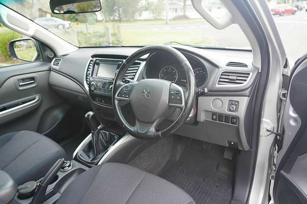2015 Mitsubishi Triton GLX MQ 4X4