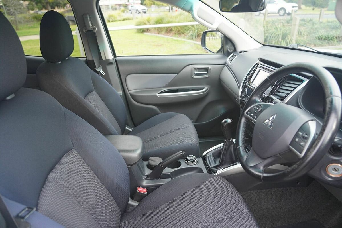 2015 Mitsubishi Triton GLX MQ 4X4